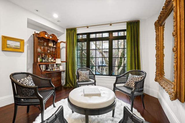 3 Mt Vernon Sq 2, Boston, MA 02108