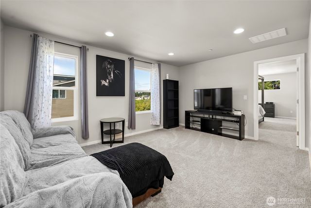 19517 15th Avenue E, Spanaway, WA 98387