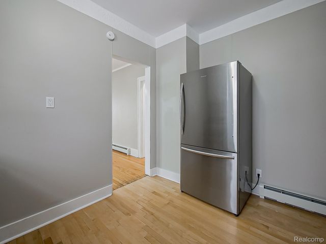 2825 Queen Street, Dearborn, MI 48124