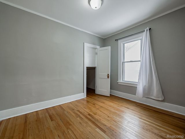 2825 Queen Street, Dearborn, MI 48124