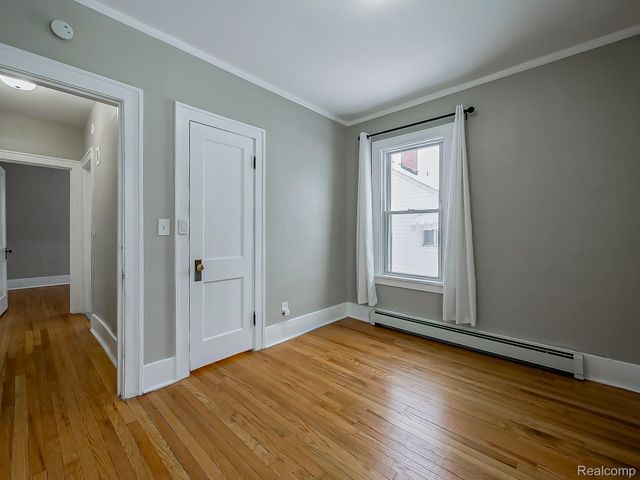 2825 Queen Street, Dearborn, MI 48124