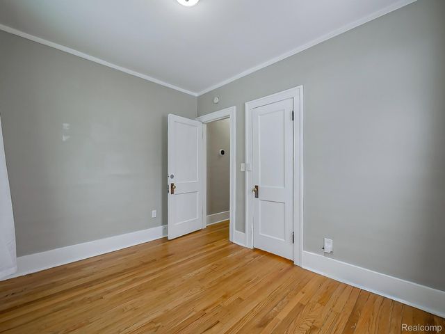 2825 Queen Street, Dearborn, MI 48124