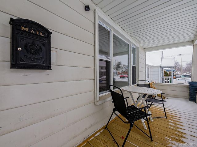 2825 Queen Street, Dearborn, MI 48124