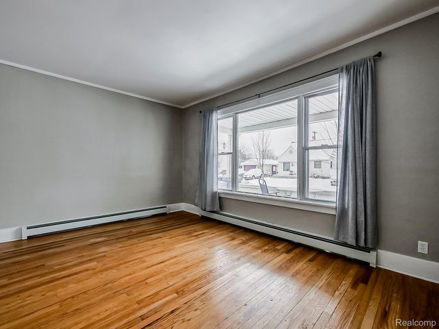 2825 Queen Street, Dearborn, MI 48124