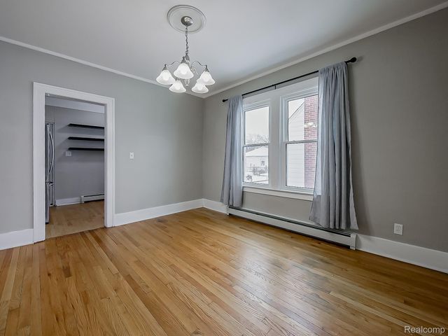 2825 Queen Street, Dearborn, MI 48124