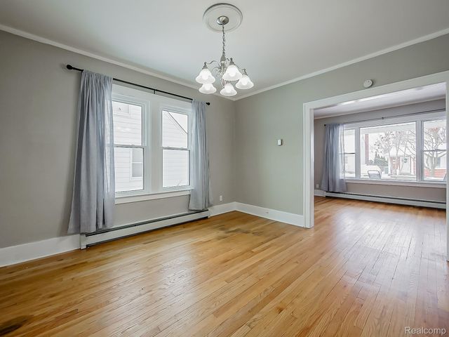 2825 Queen Street, Dearborn, MI 48124