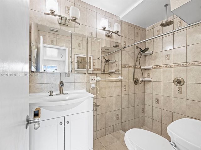 3180 Carol Avenue, Palm Springs, FL 33461