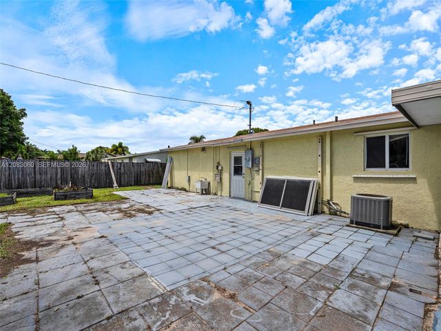 3180 Carol Avenue, Palm Springs, FL 33461