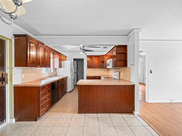 3180 Carol Avenue, Palm Springs, FL 33461