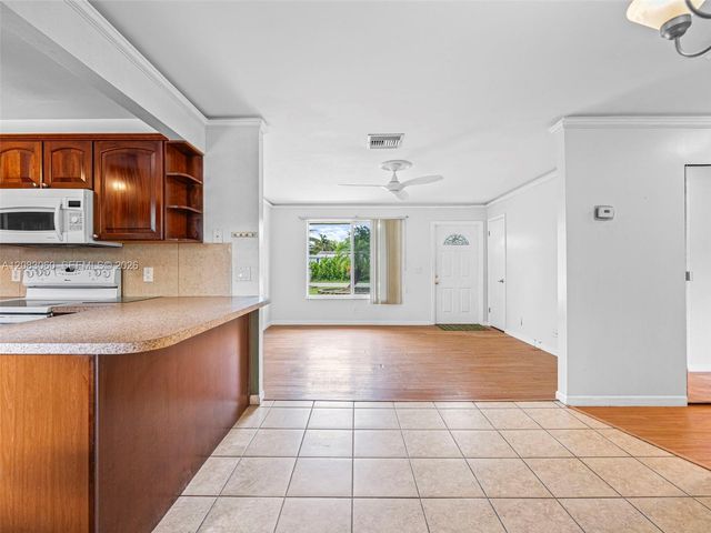 3180 Carol Avenue, Palm Springs, FL 33461