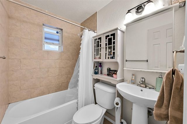 6250 SW 39th Street, Davie, FL 33314