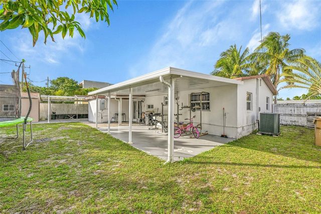 6250 SW 39th Street, Davie, FL 33314