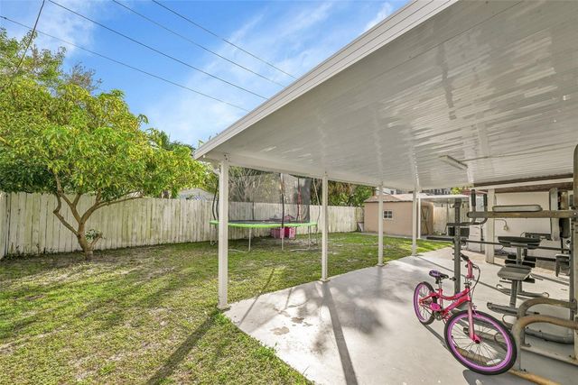 6250 SW 39th Street, Davie, FL 33314