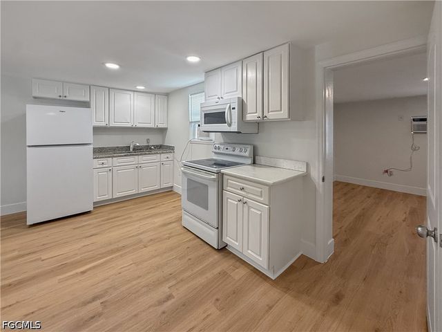 204 2nd ST 2, Fort Myers, FL 33907