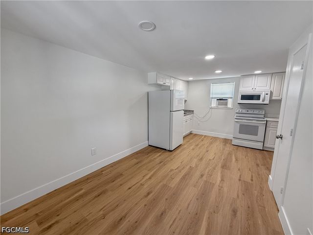 204 2nd ST 2, Fort Myers, FL 33907