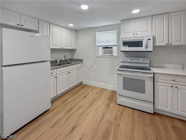 204 2nd ST 2, Fort Myers, FL 33907
