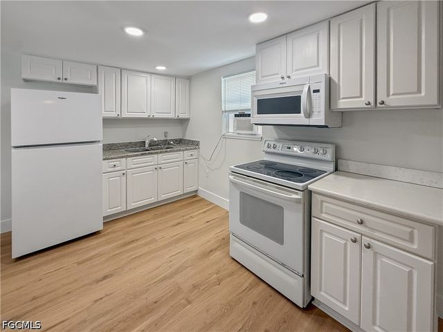 204 2nd ST 2, Fort Myers, FL 33907