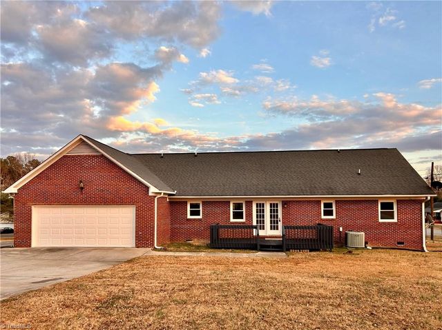 1501 Cox Court, Archdale, NC 27263