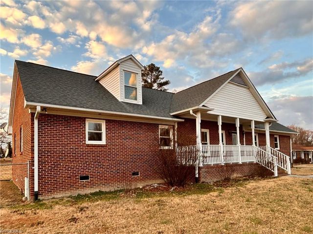 1501 Cox Court, Archdale, NC 27263