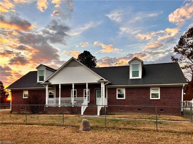 1501 Cox Court, Archdale, NC 27263