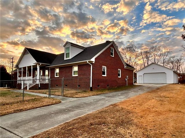 1501 Cox Court, Archdale, NC 27263