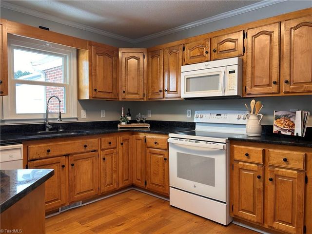 1501 Cox Court, Archdale, NC 27263