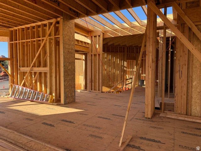 2111 W MAGATSU, St. George, UT 84770
