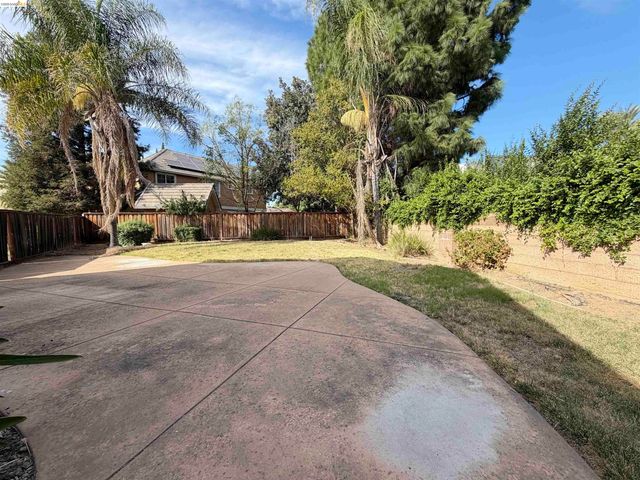 140 Treadwell Ct, Brentwood, CA 94513