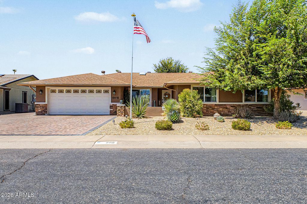 9418 W INDIAN HILLS Drive, Sun City, AZ 85351 — exterior