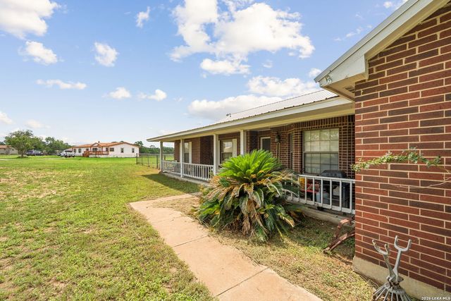 3091 County Road 357, La Vernia, TX 78121