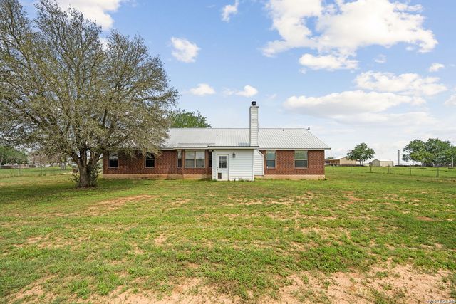 3091 County Road 357, La Vernia, TX 78121