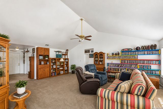 3091 County Road 357, La Vernia, TX 78121