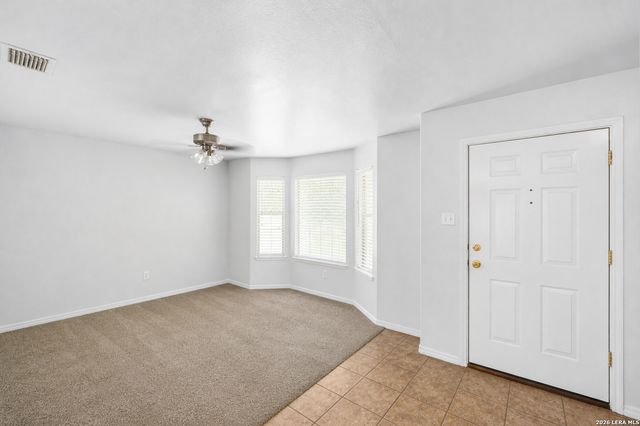 3091 County Road 357, La Vernia, TX 78121