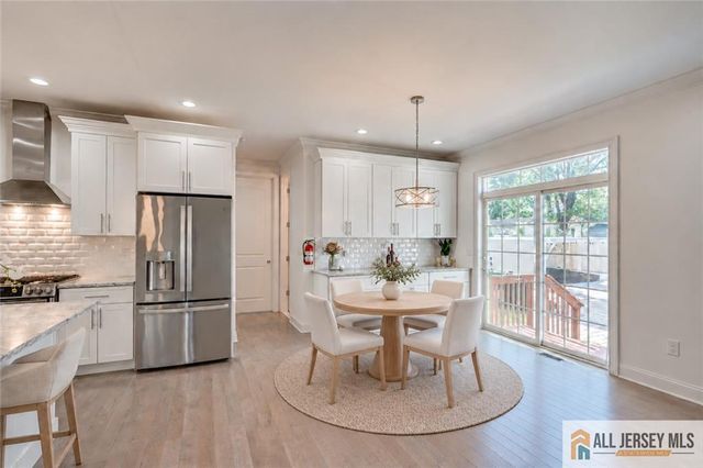 23 Dalton Place, Edison, NJ 08817
