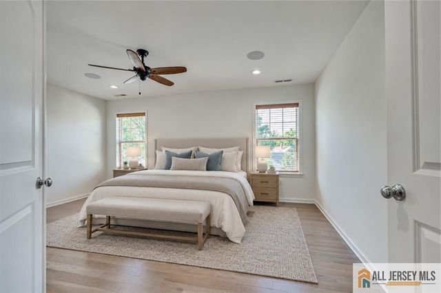 23 Dalton Place, Edison, NJ 08817