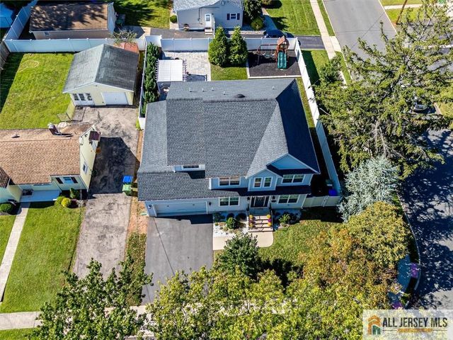 23 Dalton Place, Edison, NJ 08817