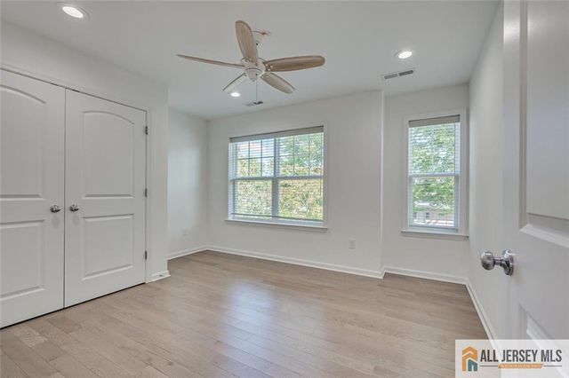 23 Dalton Place, Edison, NJ 08817