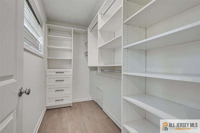 23 Dalton Place, Edison, NJ 08817