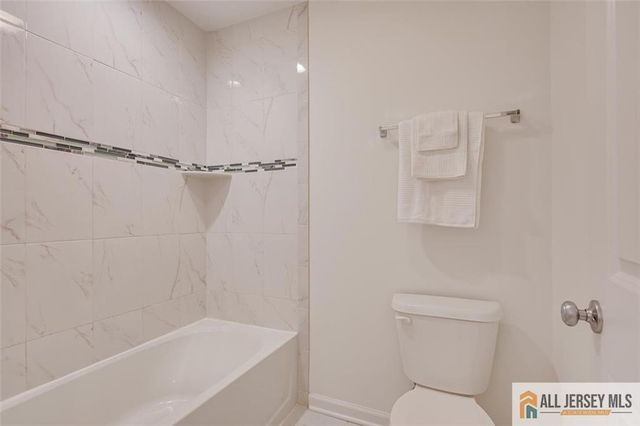 23 Dalton Place, Edison, NJ 08817