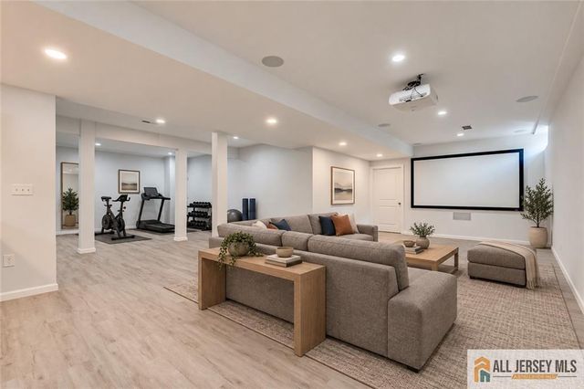 23 Dalton Place, Edison, NJ 08817