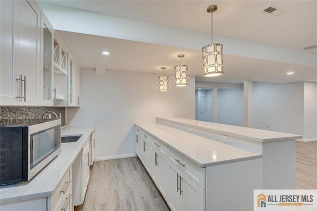 23 Dalton Place, Edison, NJ 08817