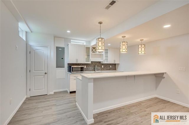 23 Dalton Place, Edison, NJ 08817
