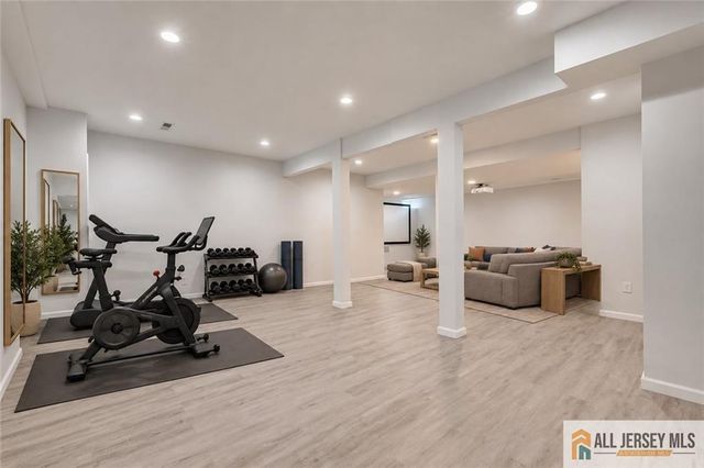 23 Dalton Place, Edison, NJ 08817