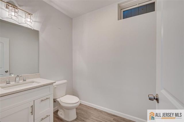 23 Dalton Place, Edison, NJ 08817