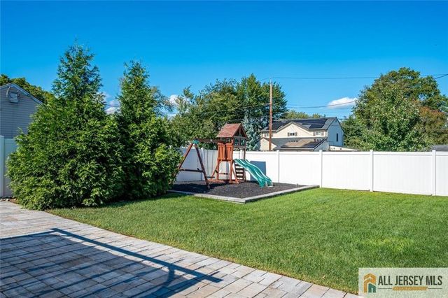 23 Dalton Place, Edison, NJ 08817