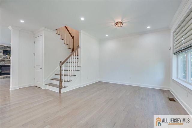 23 Dalton Place, Edison, NJ 08817