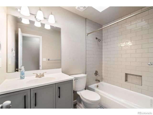 883 W 44th Street, Loveland, CO 80538