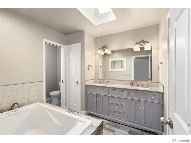 883 W 44th Street, Loveland, CO 80538