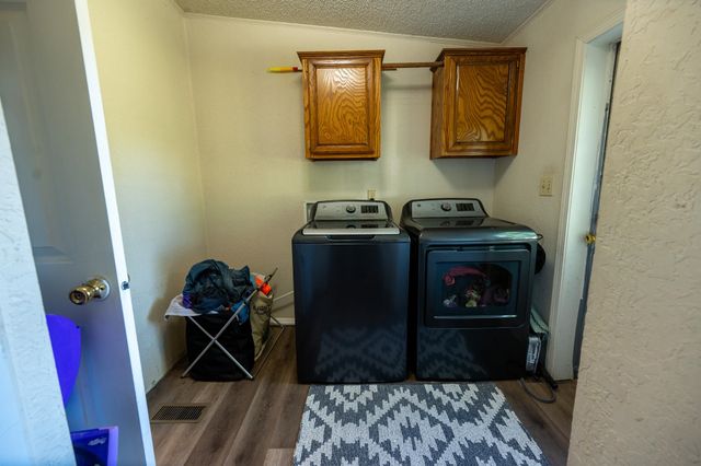 1905 SW Sunny Hills, El Dorado, KS 67042