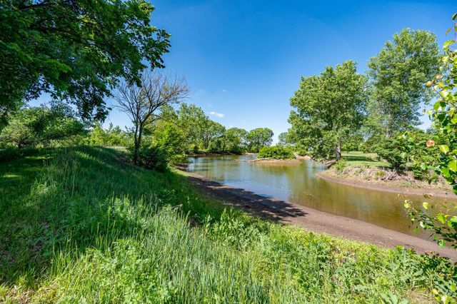 1905 SW Sunny Hills, El Dorado, KS 67042